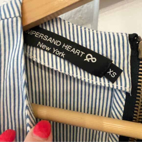 Ampersand Heart NY Top - Picture 3 of 5